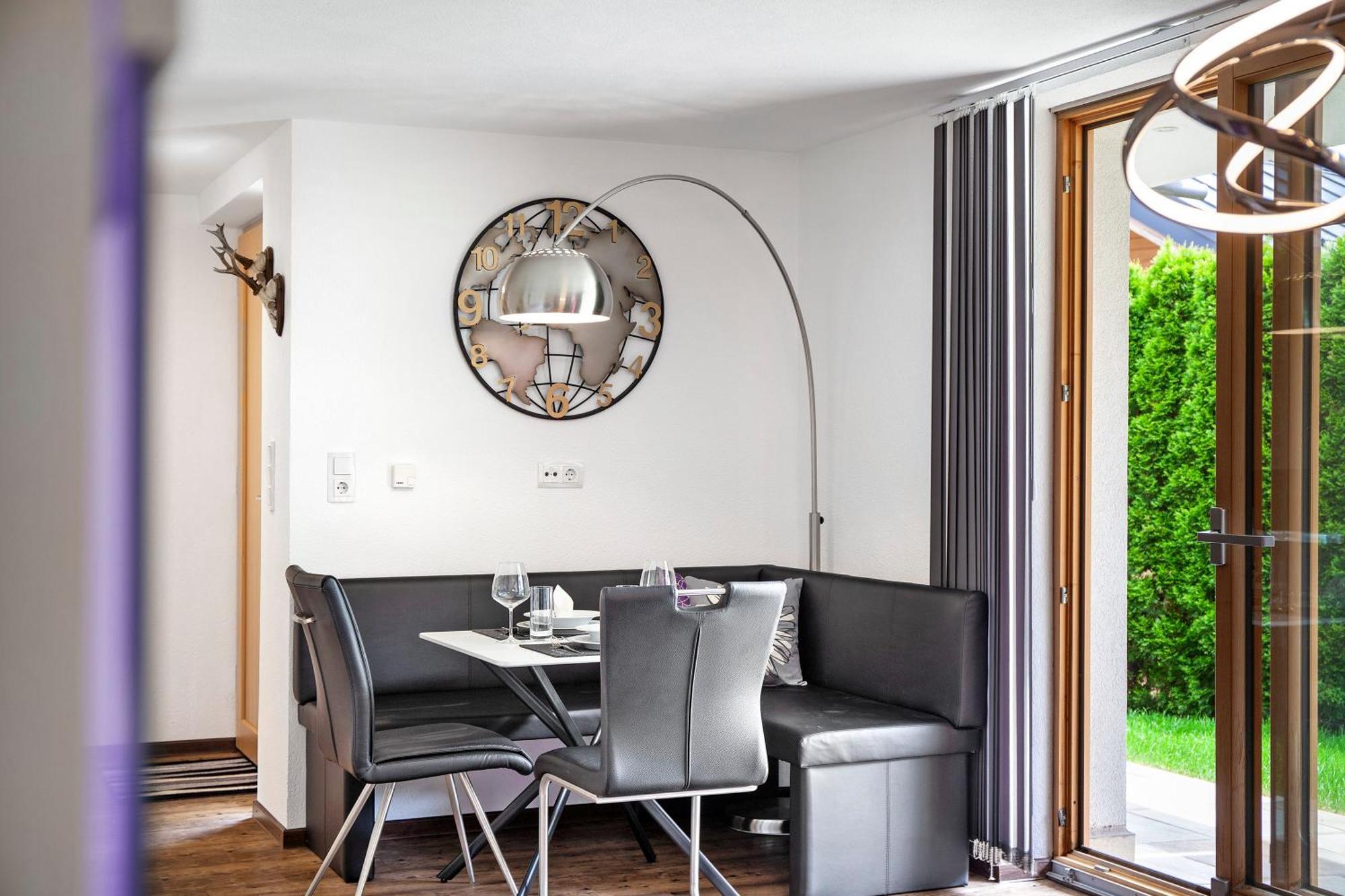 Mosers Ferienwohnung Am Sonnenhang イェンバッハ エクステリア 写真