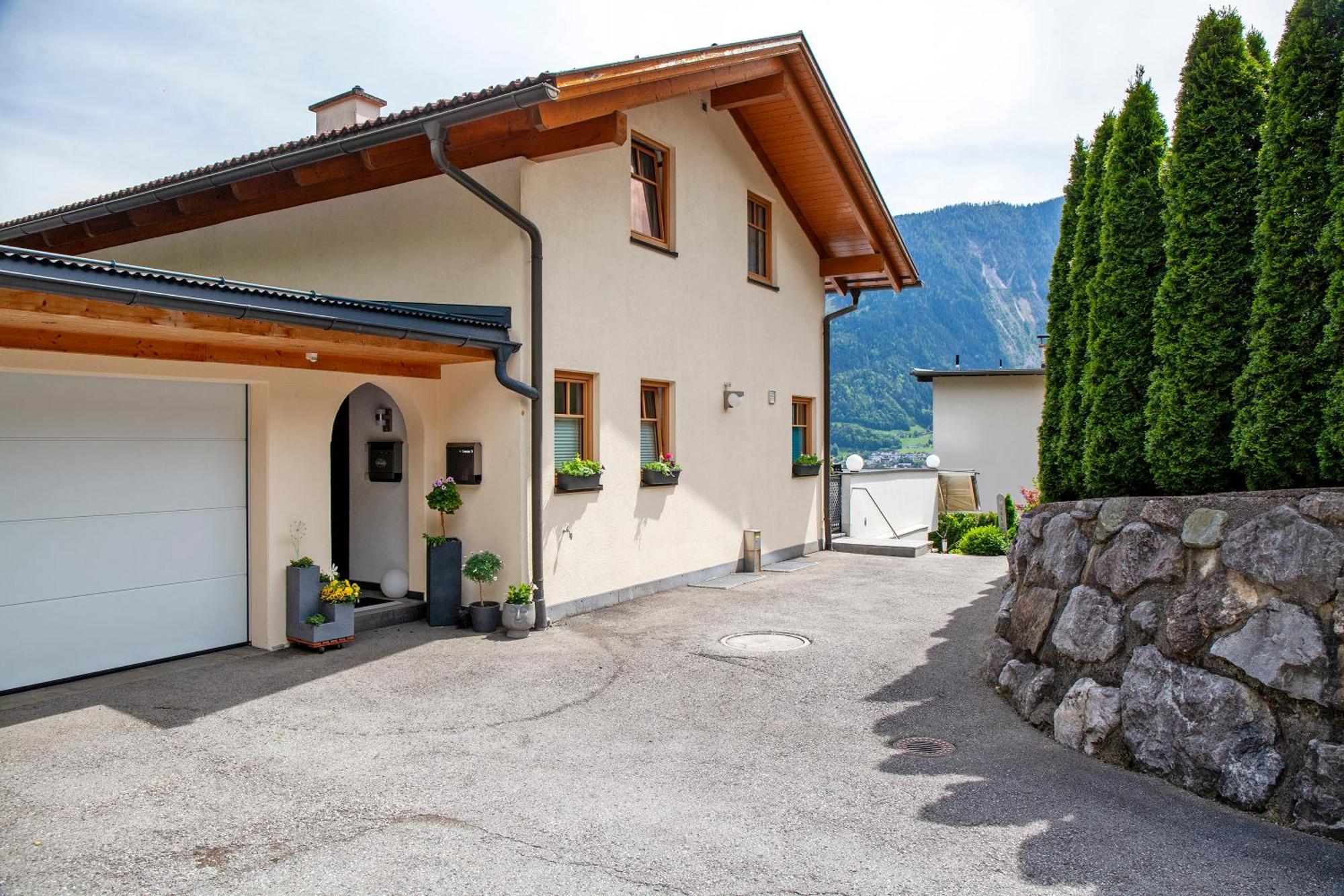Mosers Ferienwohnung Am Sonnenhang イェンバッハ エクステリア 写真